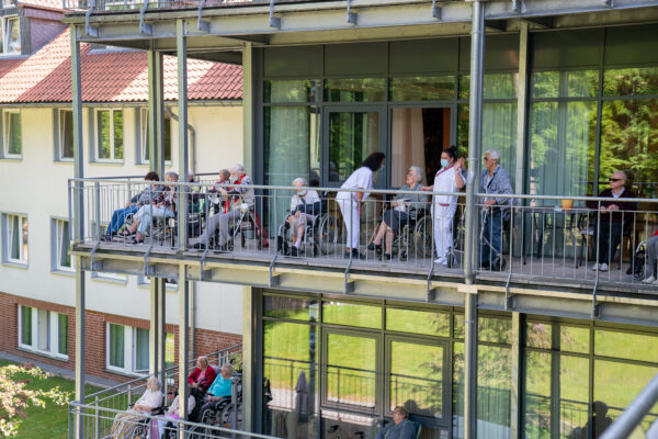 Viele Bewohner freuten sich zudem über das sonnige Wetter und die warmen Temperaturen.