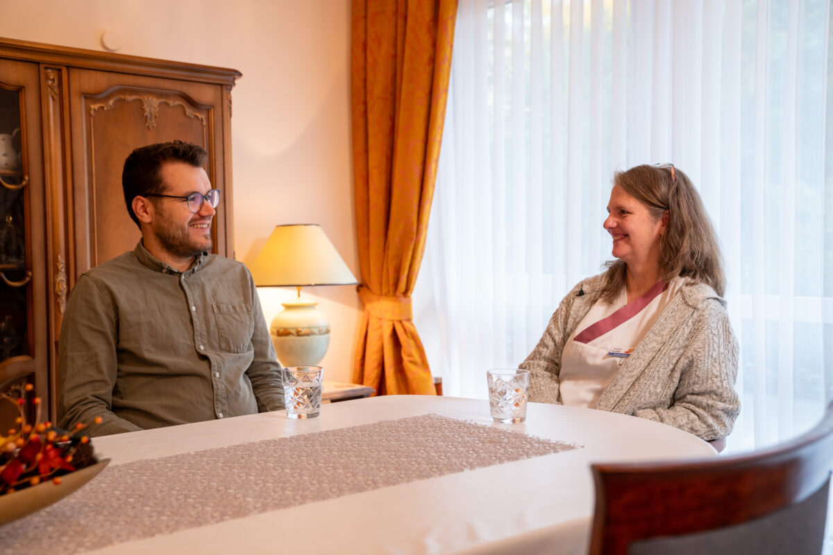 Daniel Feierabend im Gespräch mit Anja Kahle zu ihren Erlebnissen mit dem Tod.